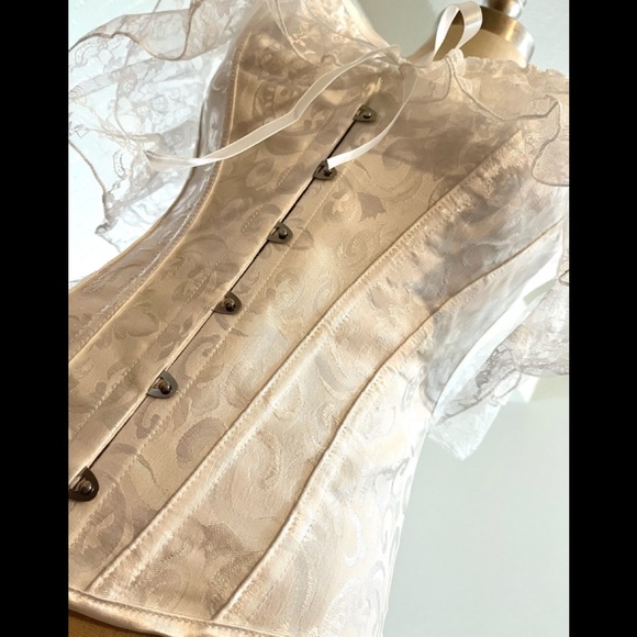 NEW !!!! M L White Lace Sleeve Corset - Picture 3 of 6